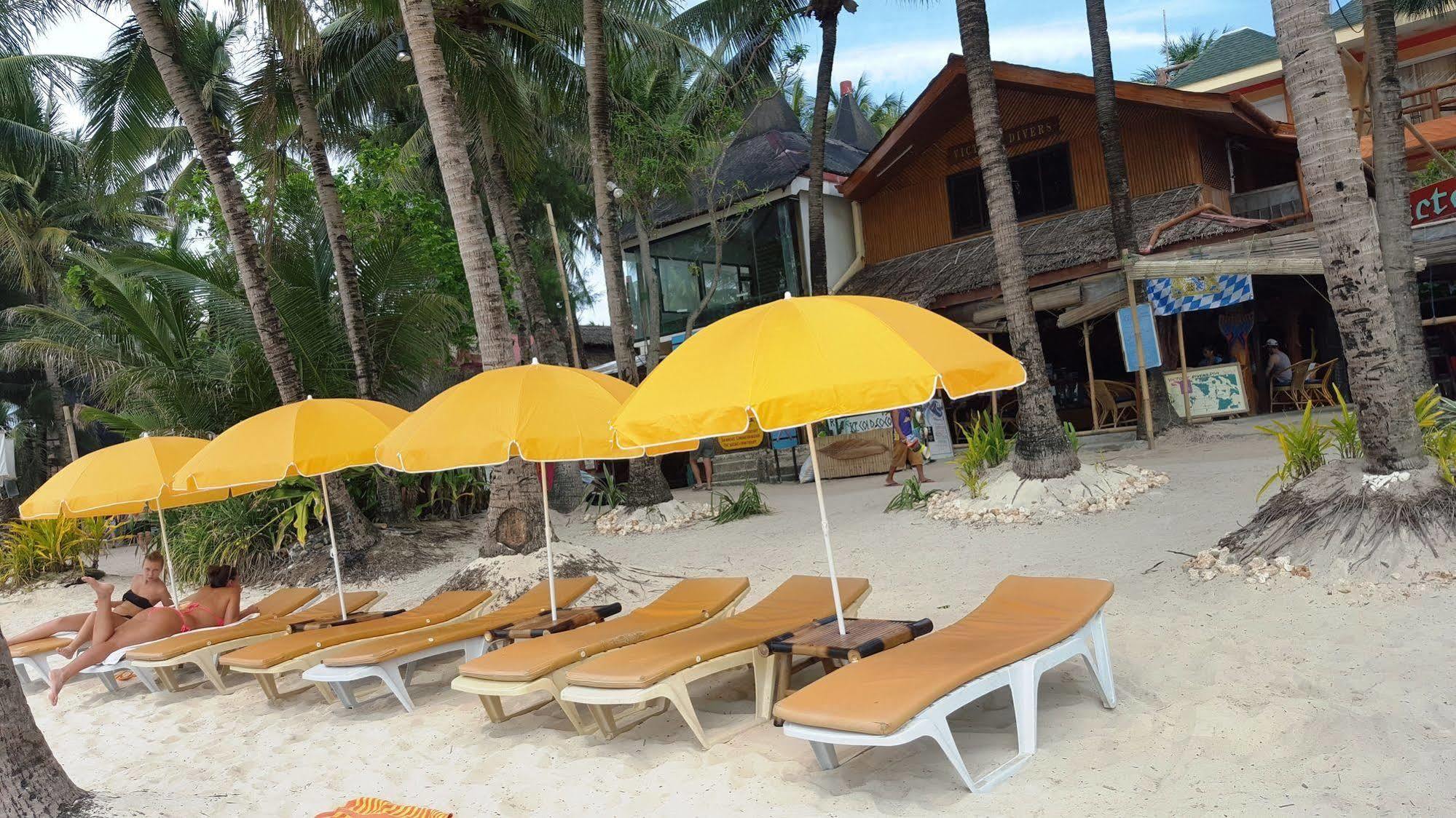 Victory Divers Beach Resort Balabag  Buitenkant foto
